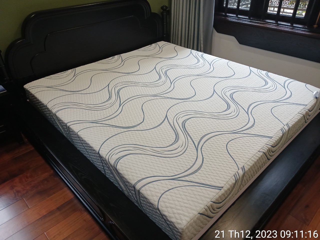 Click để xem Sự kết hợp giữa nệm foam và tính năng massage thật hoàn hảo. - Ảnh 1