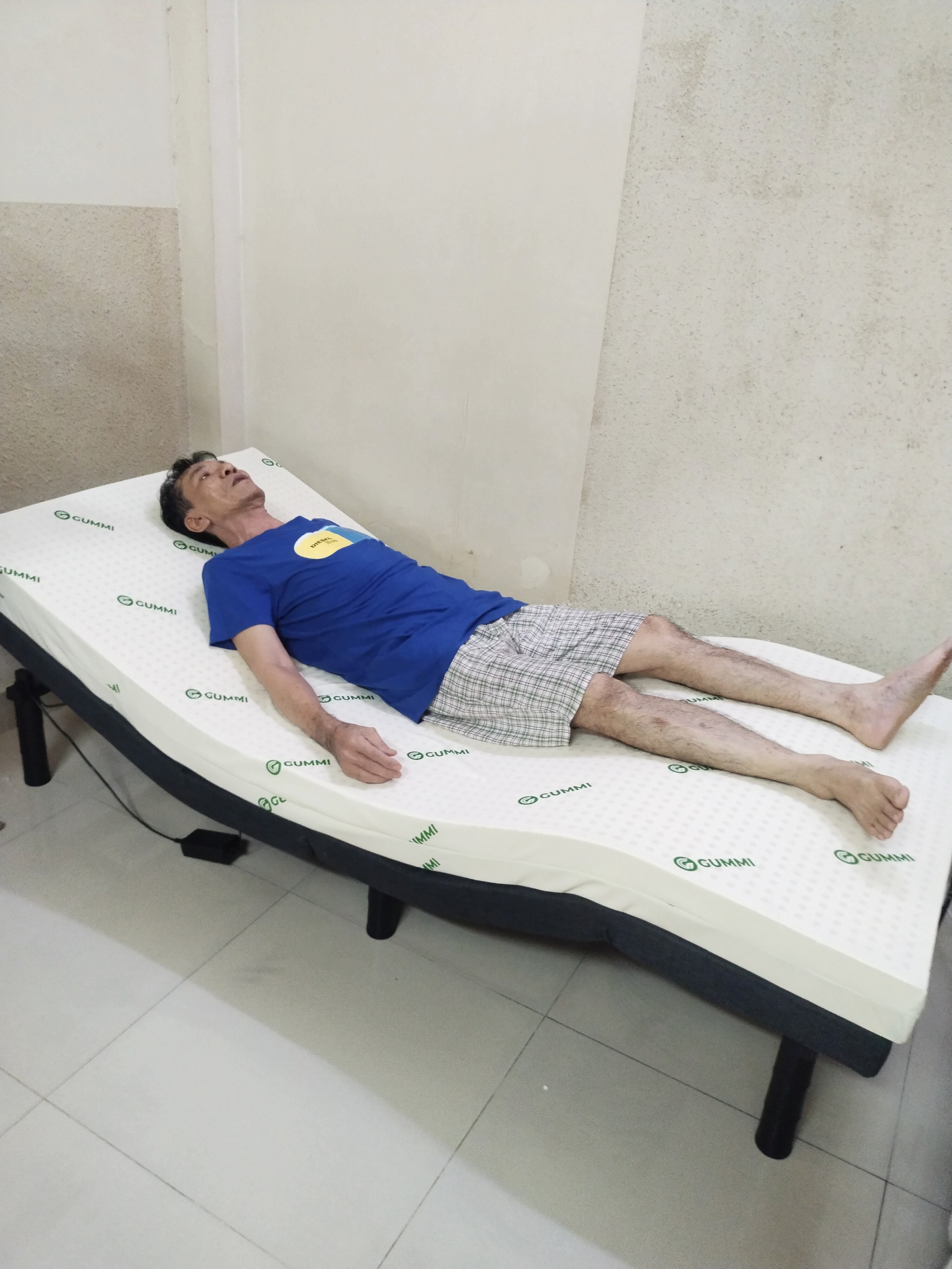 Click để xem nv bán hàng tốt , mua giường kèm cái nệm cao su nằm vừa in - Ảnh 2