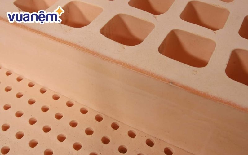 Nệm cao su có độ êm, đàn hồi tốt