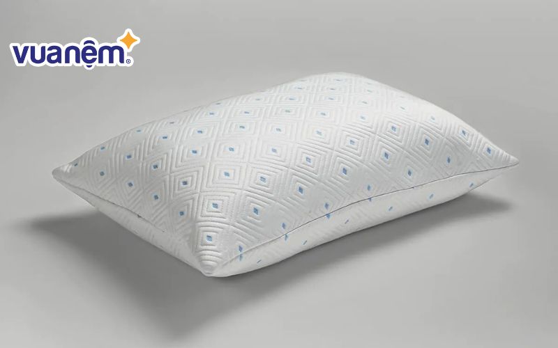 Lông vũ tự nhiên nếu không được xử lý kỹ có thể tồn tại vi khuẩn, bụi bẩn và mùi hữu cơ đặc trưng