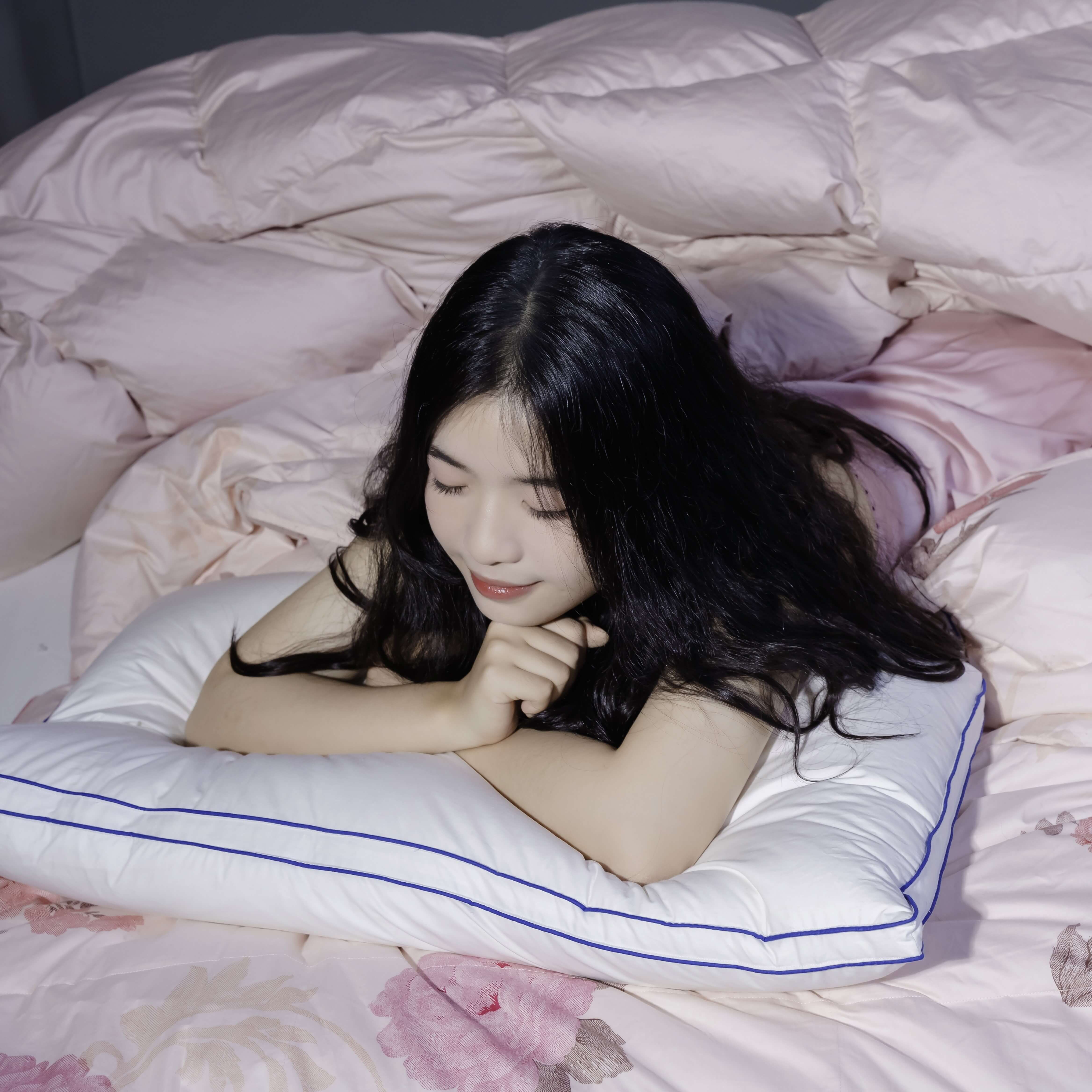 Gối Lông Vũ Giang Sơn Down VIP