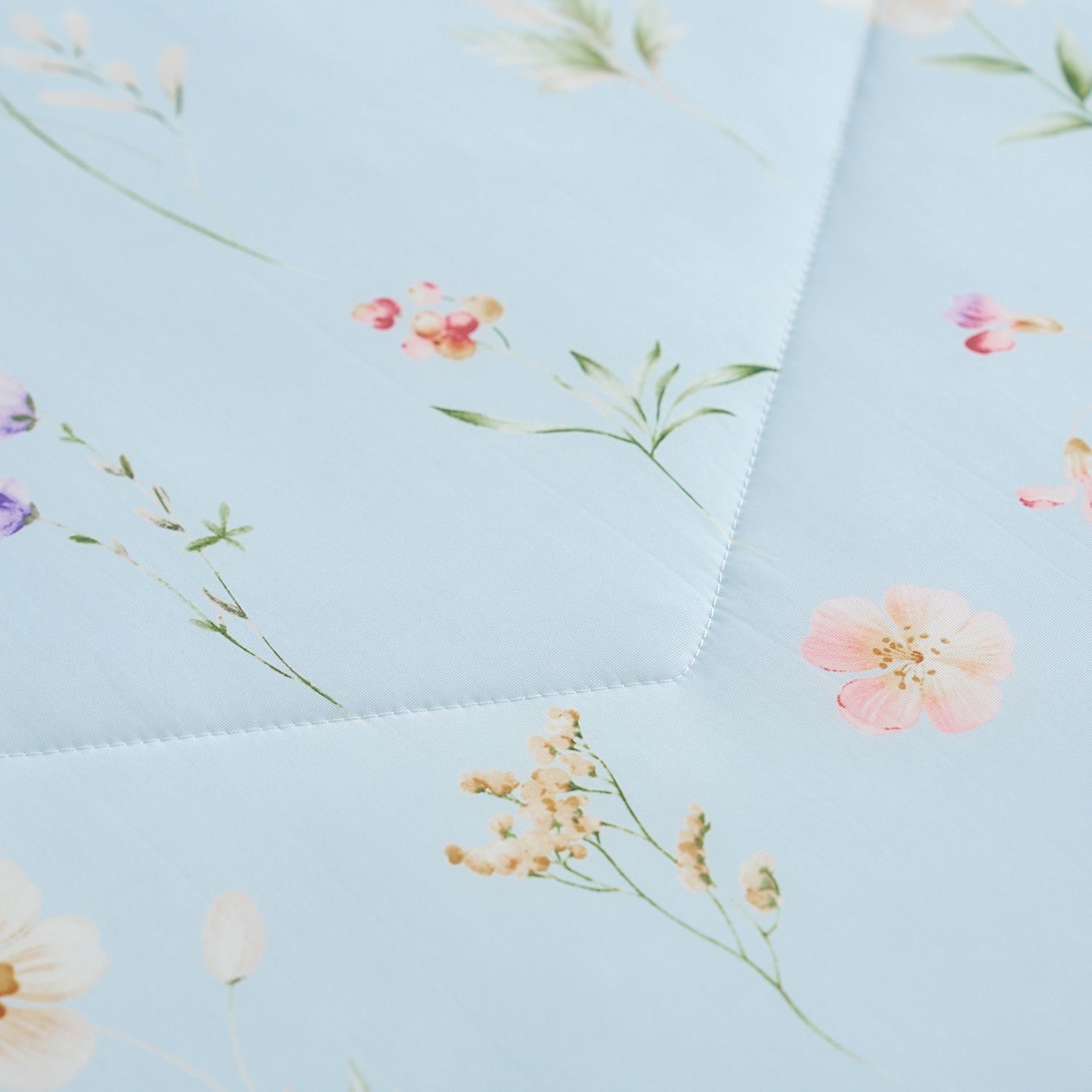 Chăn Amando Azami Light mềm mịn, mỏng nhẹ