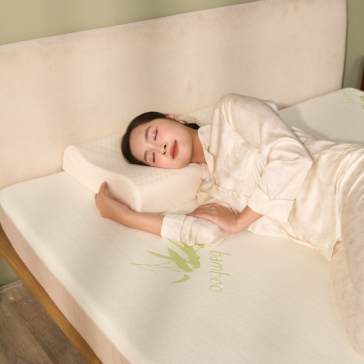 Gối cao su Gummi Contour Ema