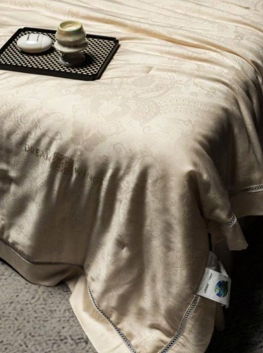 Cấu trúc Tencel và tơ tằm hỗ trợ thoáng khí