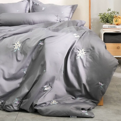 Bộ ga chun chăn chần Amando thêu cotton satin màu xám - Ảnh 7