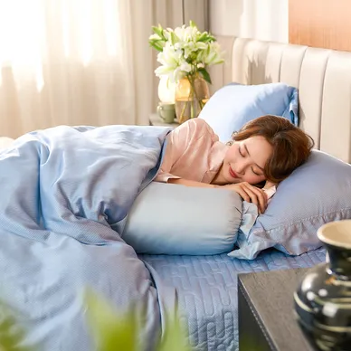 Bộ chăn ga phủ chần lụa tencel cao cấp Amando Élan 5 chi tiết (TC001 và TC005) - Ảnh 8