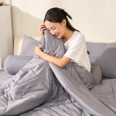 Chăn chần Amando Essential Smooth